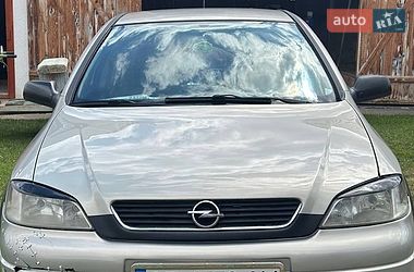 Седан Opel Astra 2008 в Івано-Франківську