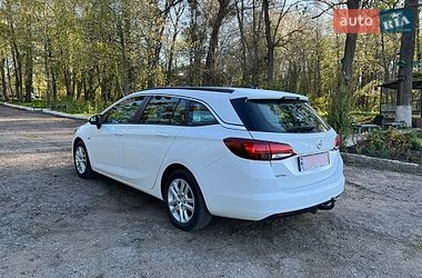 Универсал Opel Astra 2018 в Ватутино