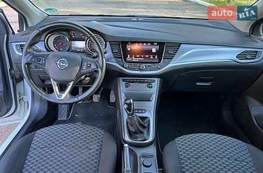 Универсал Opel Astra 2018 в Ватутино
