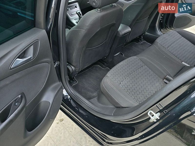 Универсал Opel Astra 2018 в Львове