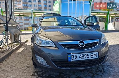Универсал Opel Astra 2010 в Хмельницком