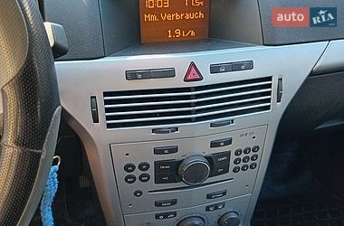 Универсал Opel Astra 2009 в Ровно