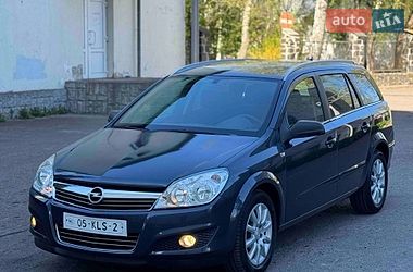 Универсал Opel Astra 2008 в Радивилове