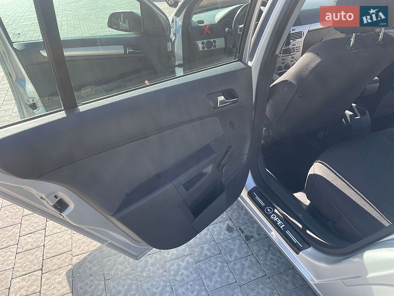 Универсал Opel Astra 2007 в Львове