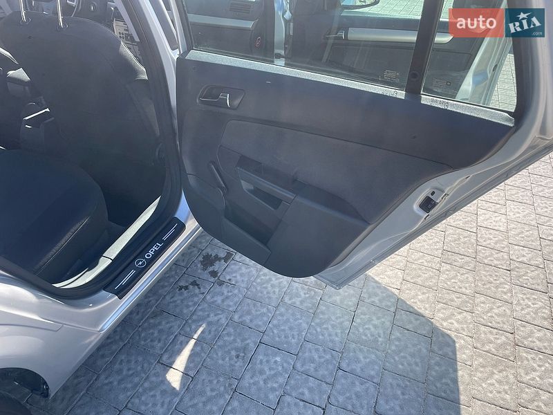 Универсал Opel Astra 2007 в Львове
