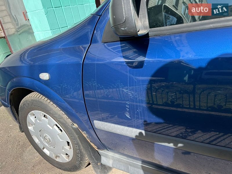 Седан Opel Astra 2006 в Черкассах