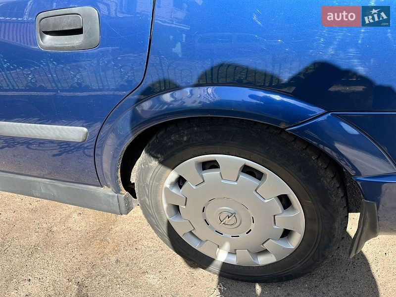 Седан Opel Astra 2006 в Черкассах