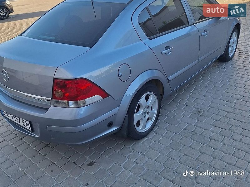 Седан Opel Astra 2008 в Чорткове