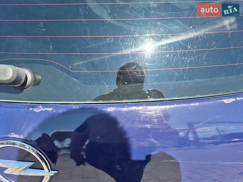 Универсал Opel Astra 2013 в Буче
