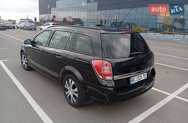 Универсал Opel Astra 2012 в Львове