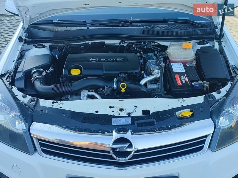 Универсал Opel Astra 2010 в Хмельницком