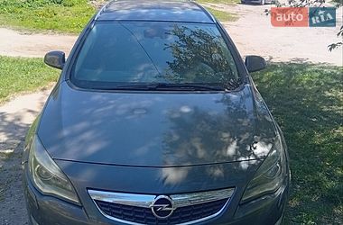 Универсал Opel Astra 2011 в Житомире