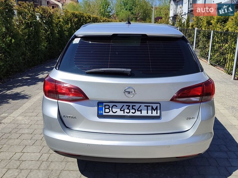 Универсал Opel Astra 2018 в Трускавце