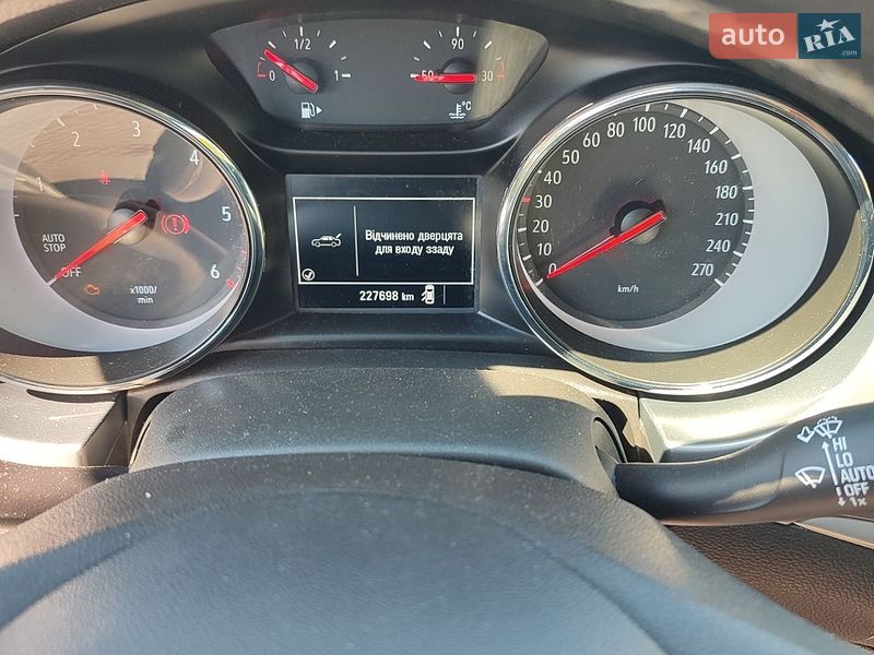Универсал Opel Astra 2018 в Трускавце