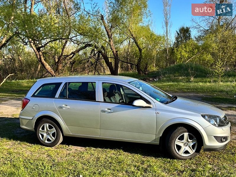 Универсал Opel Astra 2009 в Белой Церкви