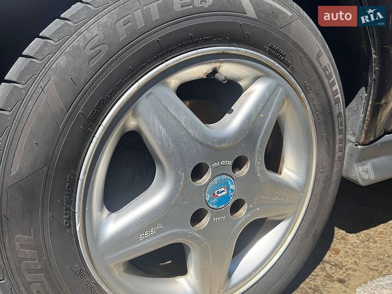 Седан Opel Astra 2007 в Среднем