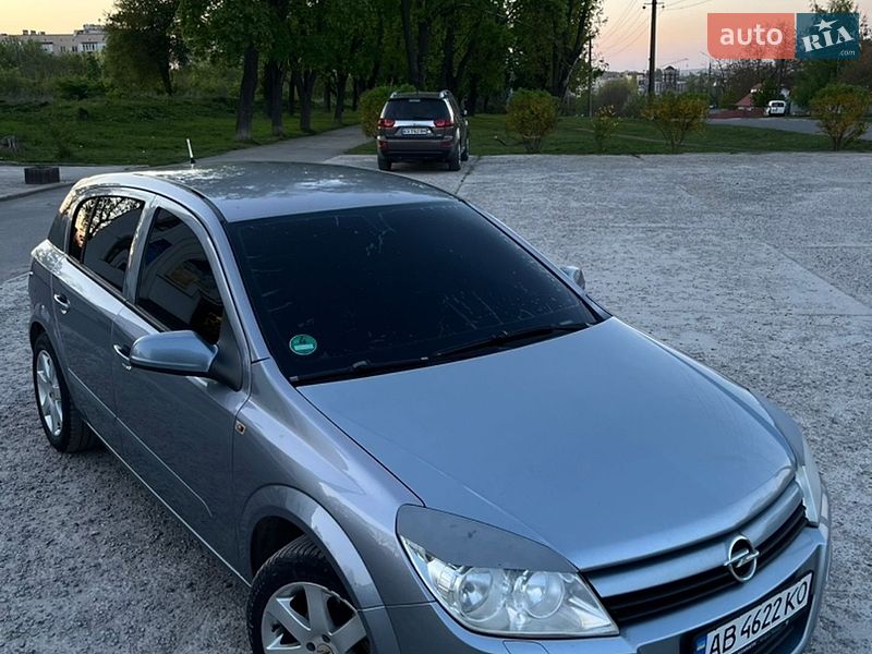 Хэтчбек Opel Astra 2004 в Каменец-Подольском