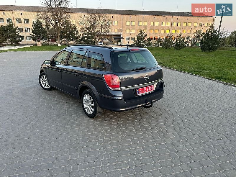 Универсал Opel Astra 2007 в Теплике