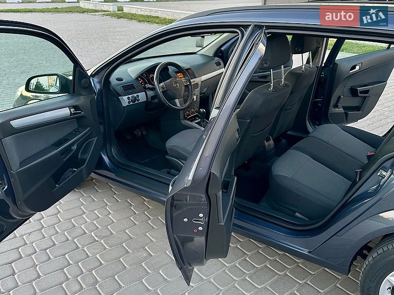 Универсал Opel Astra 2007 в Теплике
