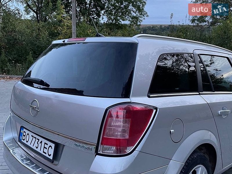 Универсал Opel Astra 2009 в Вишневце