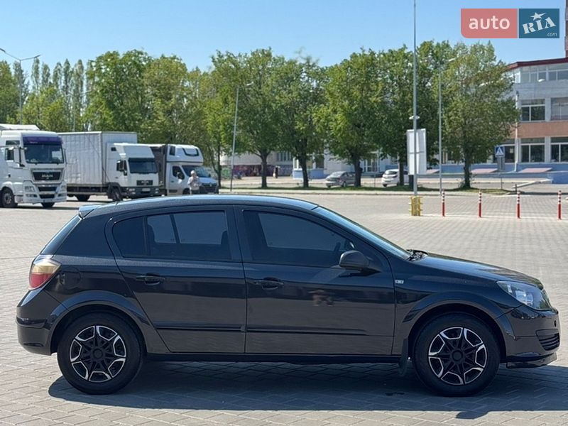 Хэтчбек Opel Astra 2006 в Черкассах