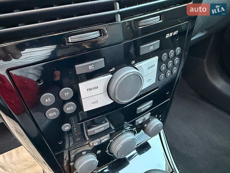 Универсал Opel Astra 2010 в Луцке