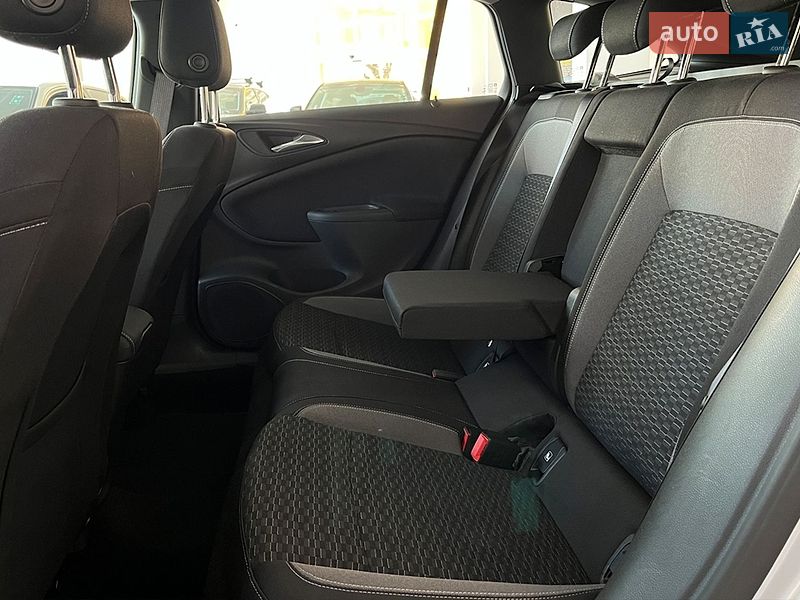 Универсал Opel Astra 2020 в Львове