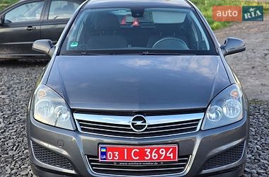 Универсал Opel Astra 2011 в Луцке