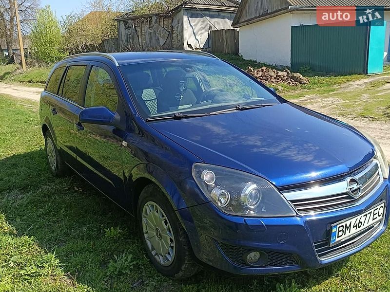 Универсал Opel Astra 2008 в Глухове