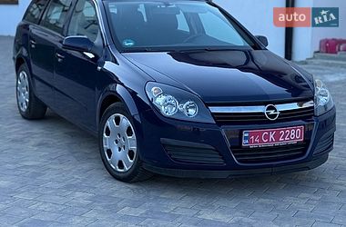 Универсал Opel Astra 2006 в Долине