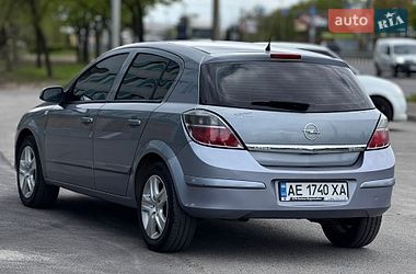 Хэтчбек Opel Astra 2008 в Днепре