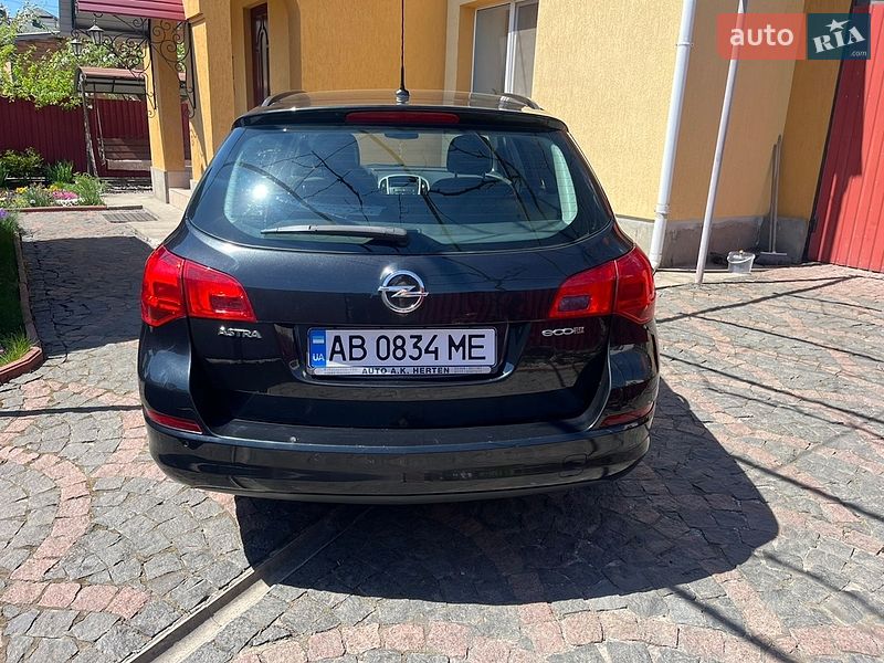 Универсал Opel Astra 2012 в Виннице
