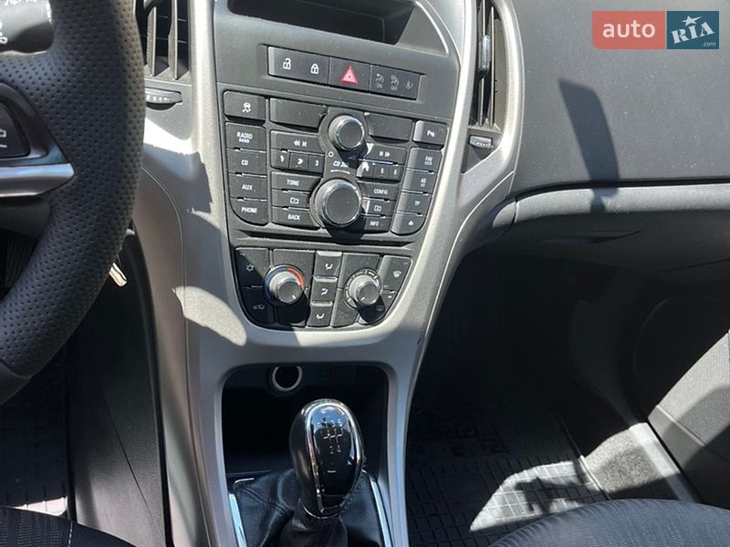 Универсал Opel Astra 2012 в Виннице