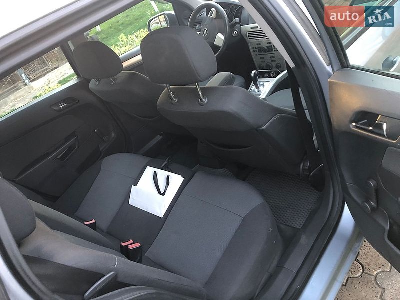 Универсал Opel Astra 2007 в Луцке