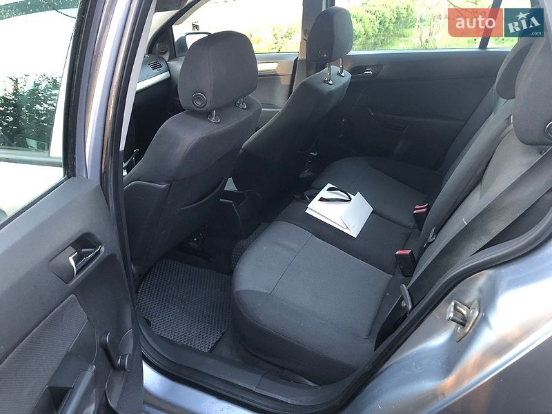 Универсал Opel Astra 2007 в Луцке
