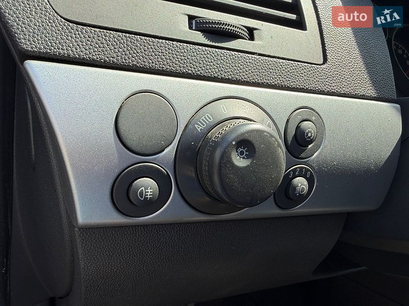 Универсал Opel Astra 2010 в Киеве