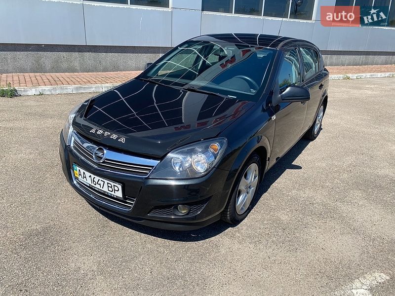 Хэтчбек Opel Astra 2012 в Белой Церкви