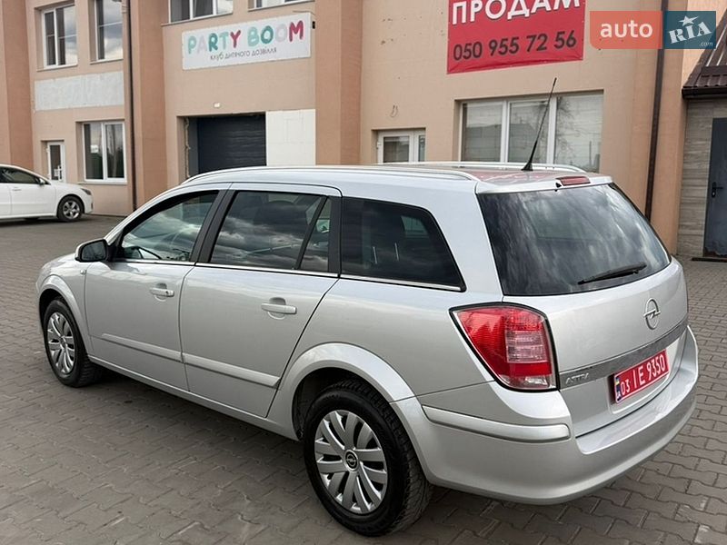 Универсал Opel Astra 2008 в Луцке