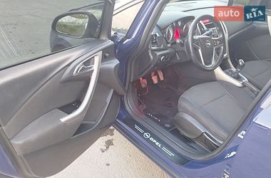 Универсал Opel Astra 2011 в Хмельницком