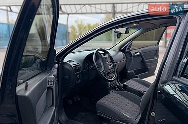 Седан Opel Astra 2003 в Киеве