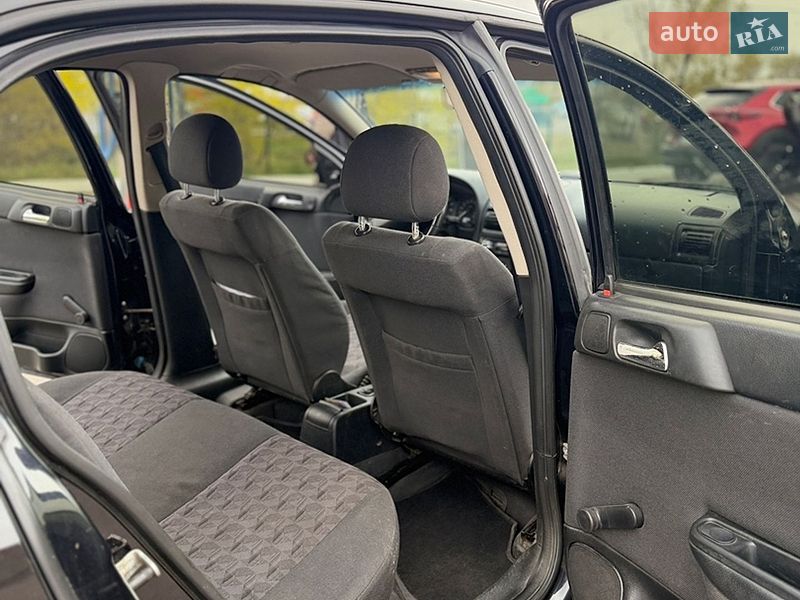 Седан Opel Astra 2003 в Киеве