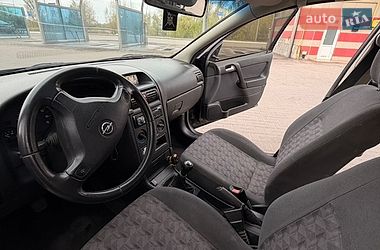 Седан Opel Astra 2003 в Киеве