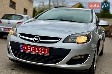 Универсал Opel Astra 2012 в Ровно