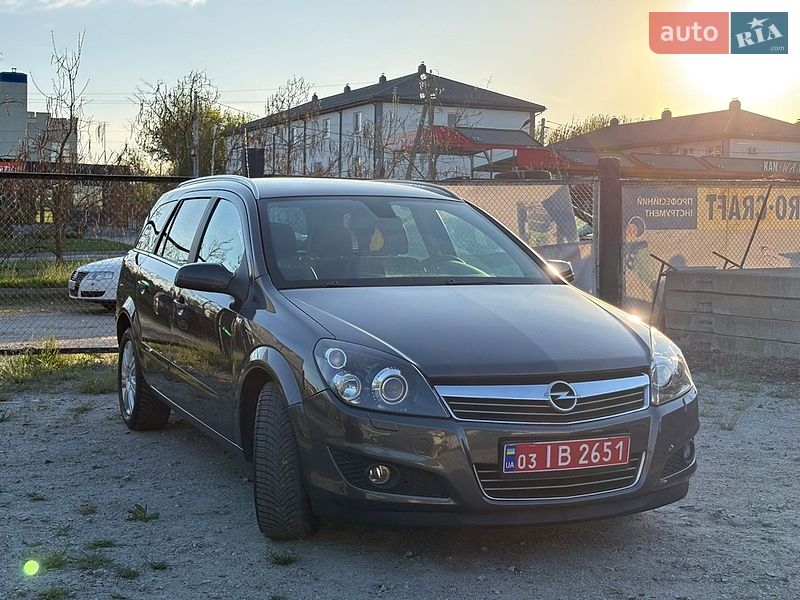 Универсал Opel Astra 2009 в Белой Церкви