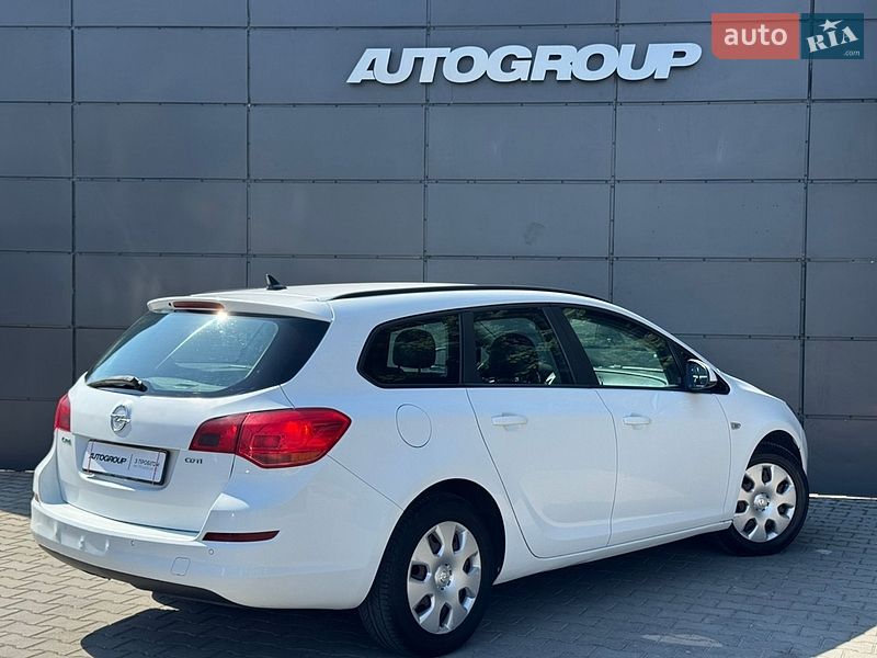 Универсал Opel Astra 2012 в Одессе