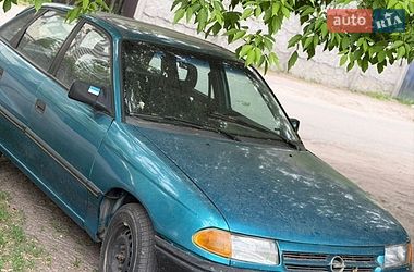 Хэтчбек Opel Astra 1993 в Киеве