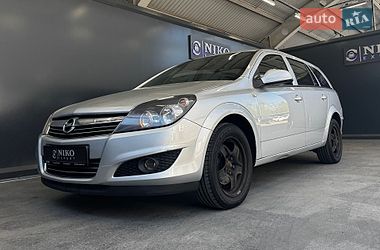 Универсал Opel Astra 2012 в Киеве