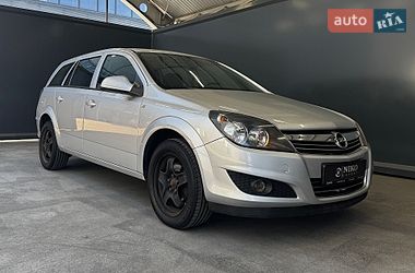 Универсал Opel Astra 2012 в Киеве
