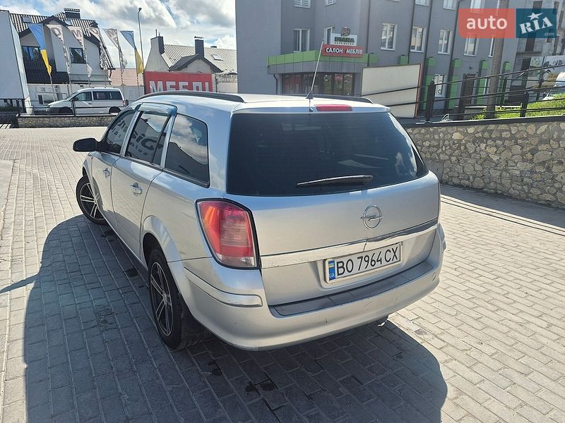 Універсал Opel Astra 2006 в Тернополі