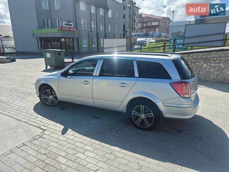 Універсал Opel Astra 2006 в Тернополі